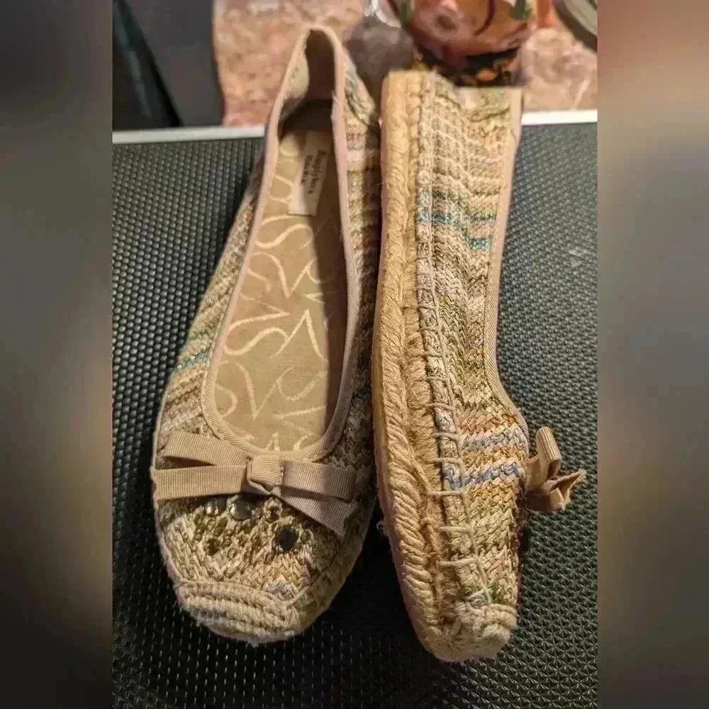 Vera Wang Jeweled Espadrilles Size 8M
